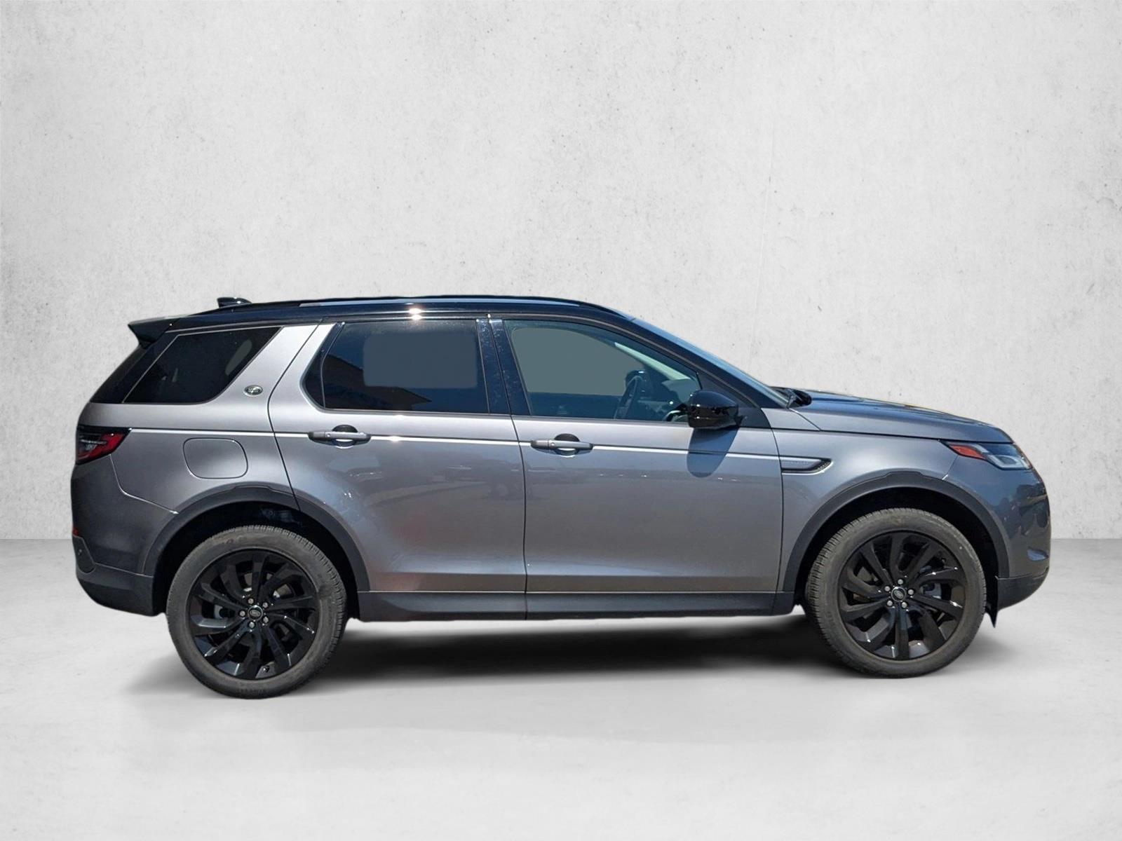2022 Land Rover Discovery Sport SE photo 3