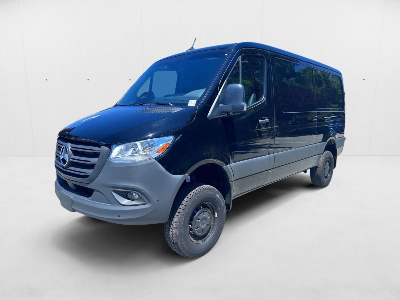 2025 Mercedes-Benz Sprinter Cargo Van Base's photo