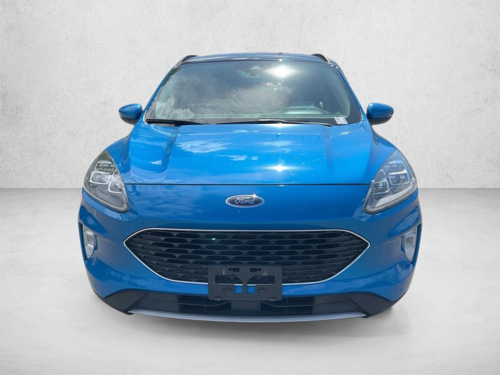 2020 Ford Escape Titanium photo 2