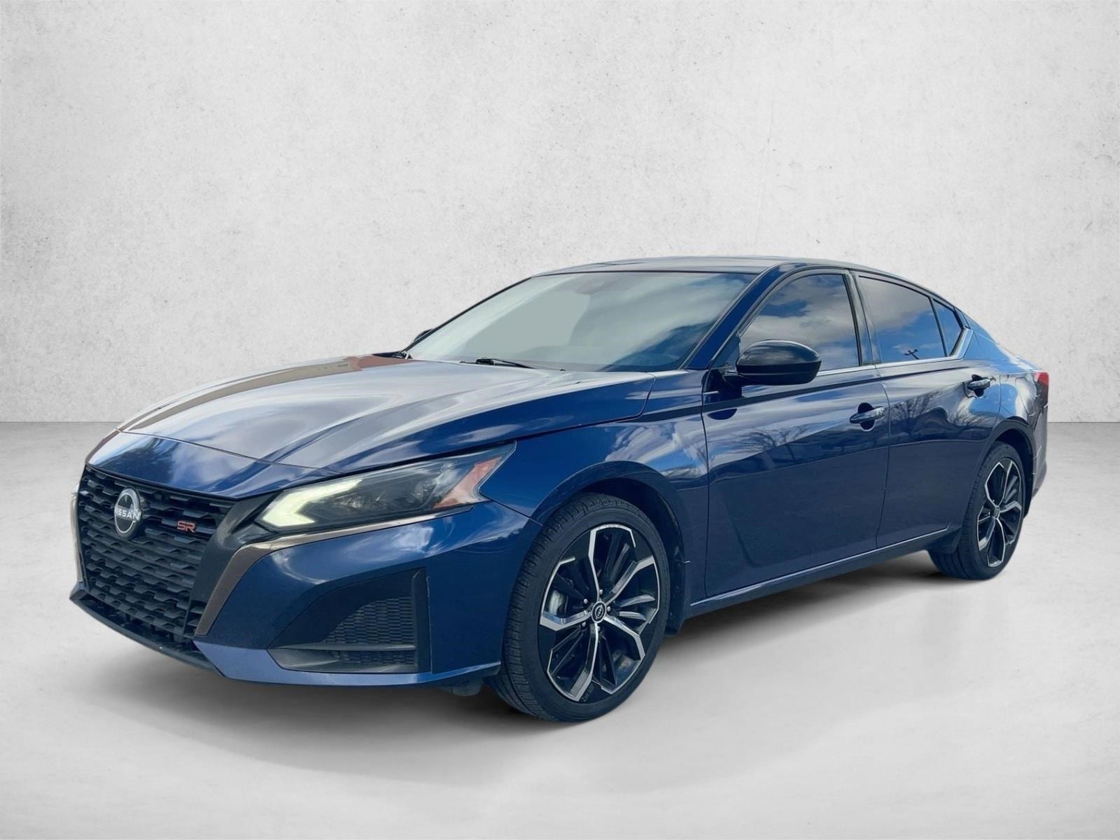 2023 Nissan Altima SR