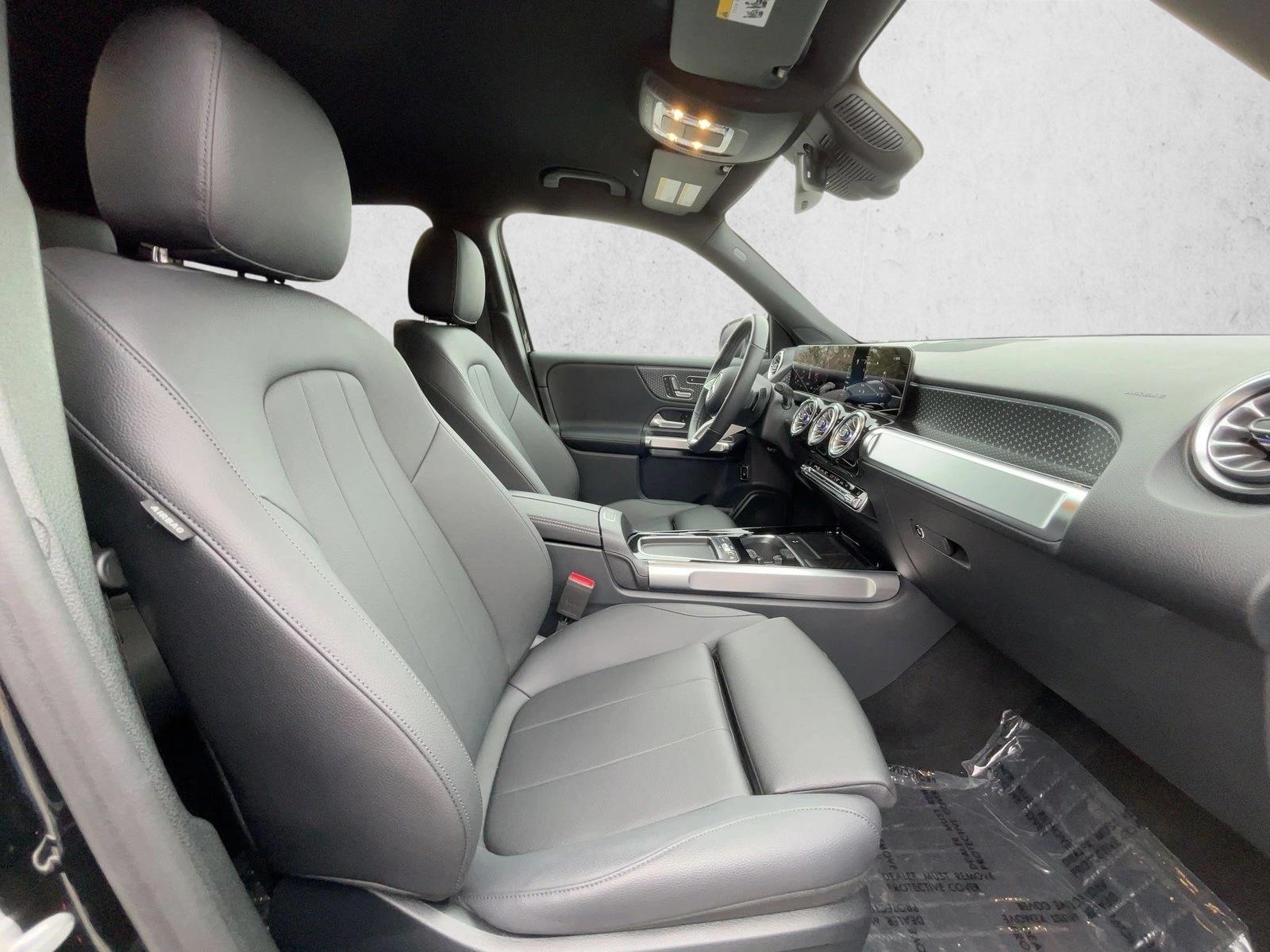 2025 Mercedes-Benz GLB Base - Photo 19