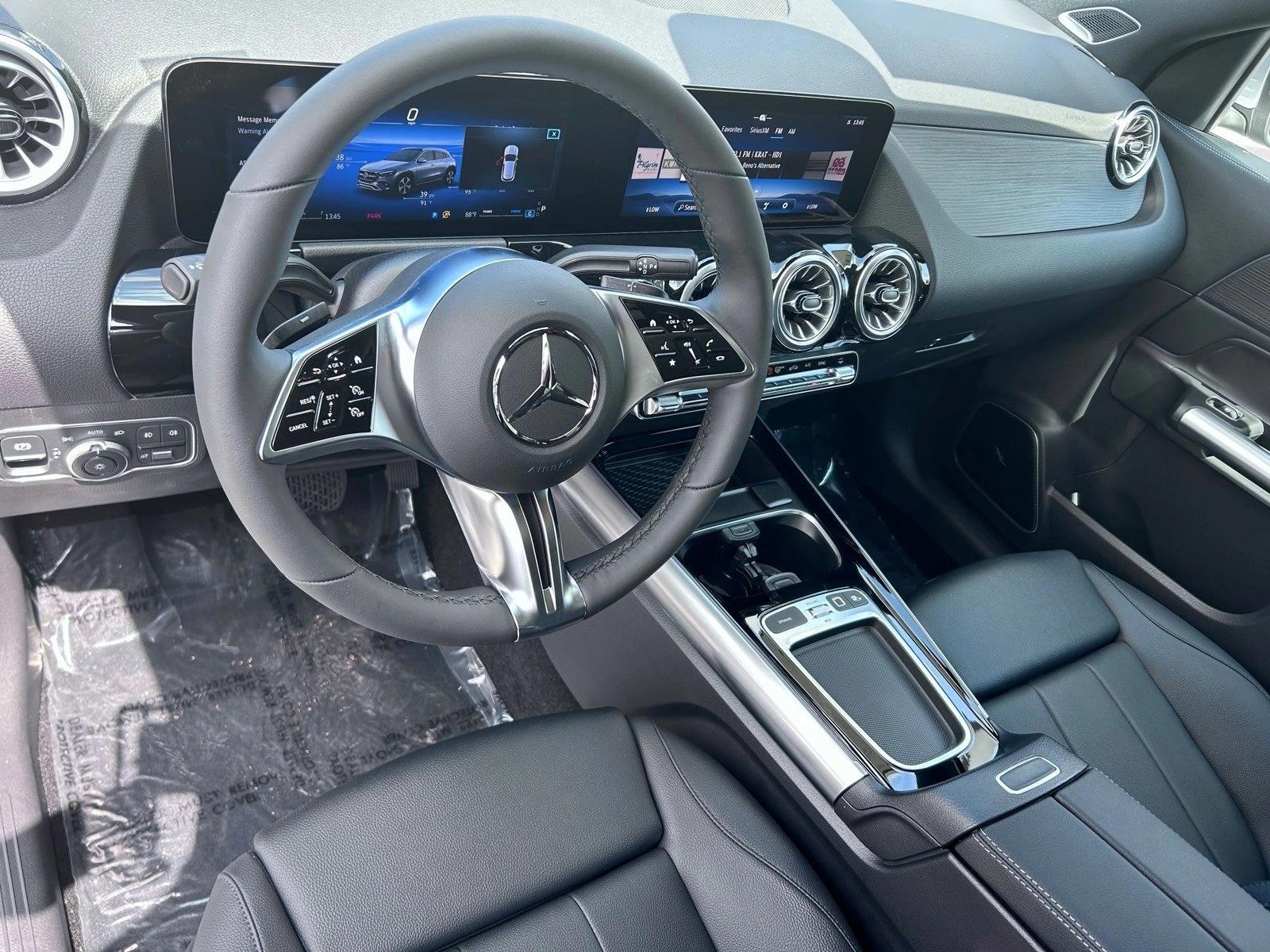 2026 Mercedes Benz GLA 250 4MATIC photo 3