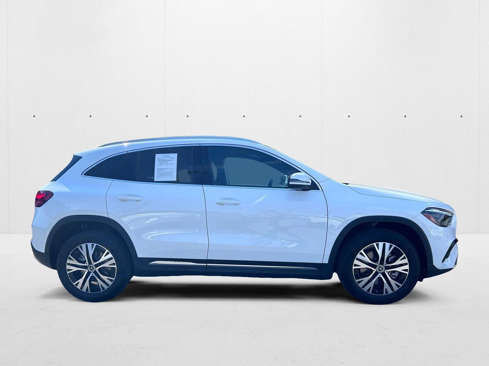 2025 Mercedes Benz GLA 250 4MATIC photo 4