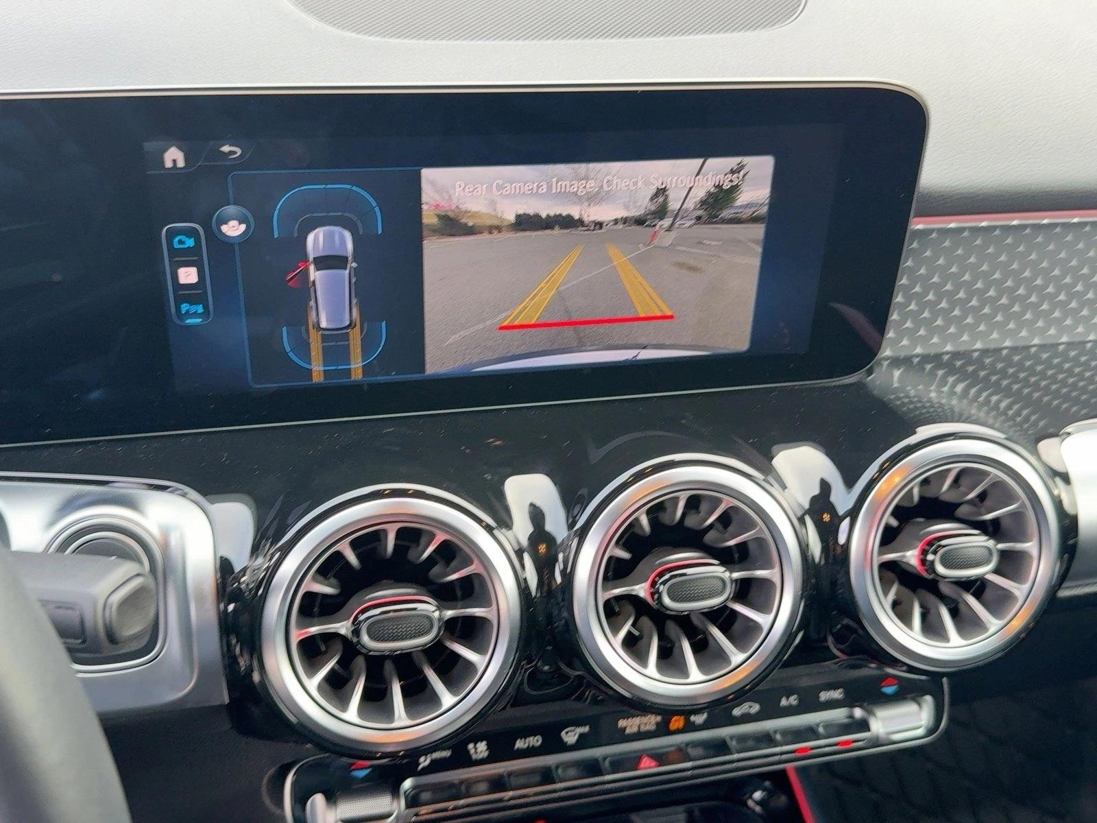 2025 Mercedes-Benz GLB Base - Photo 14