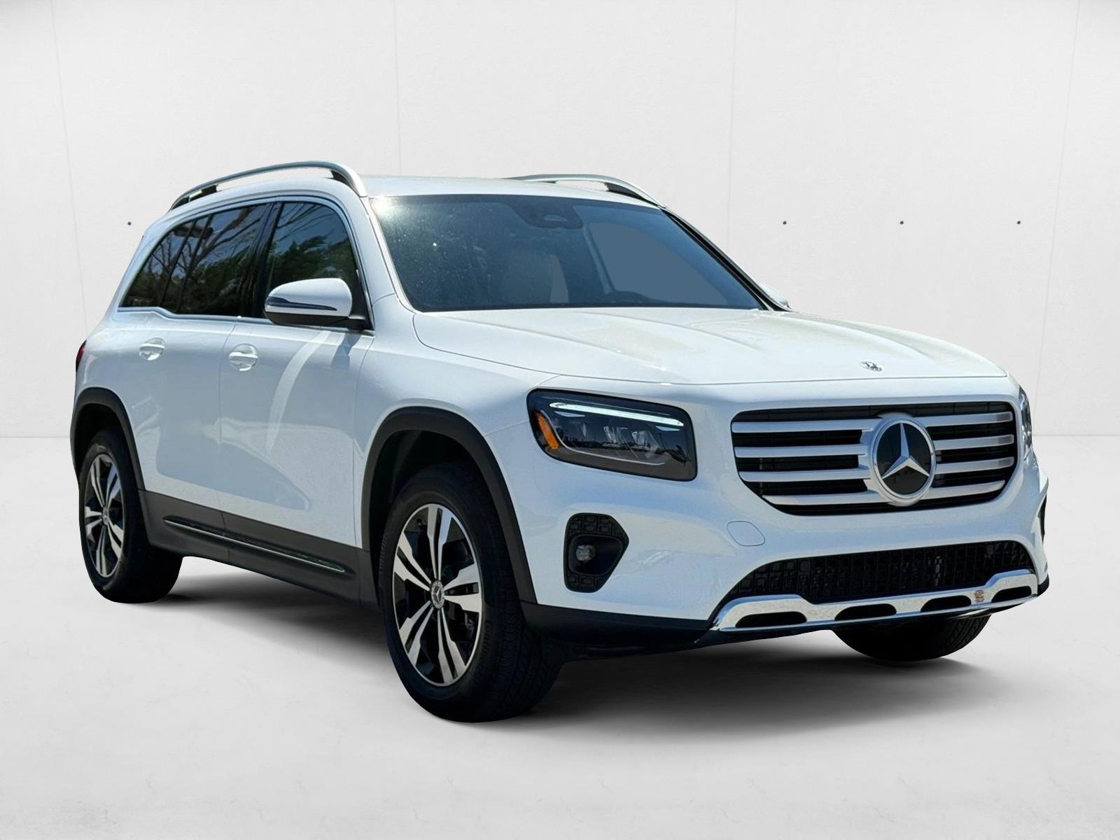 2025 Mercedes Benz GLB 250 4MATIC photo 3