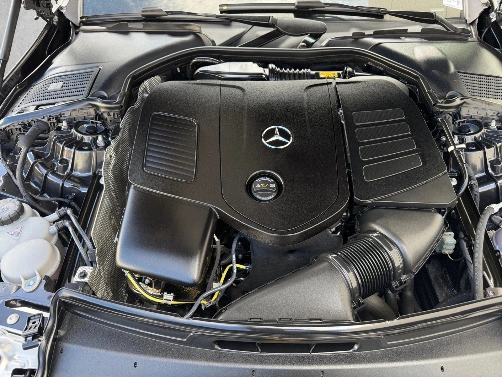 2026 Mercedes-Benz C-Class Sedan C 300 - Photo 27