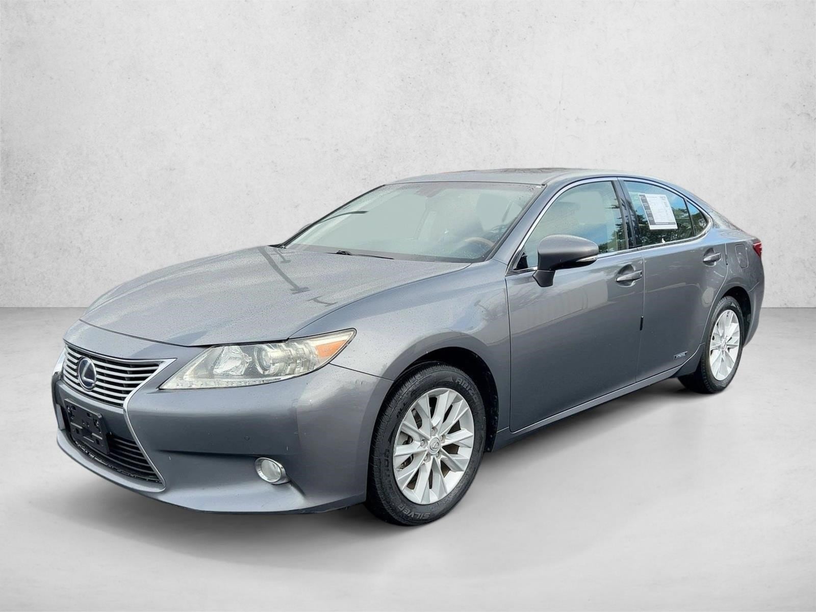 2013 Lexus ES 300h's photo
