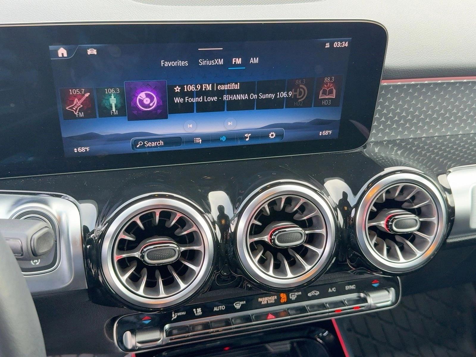 2025 Mercedes-Benz GLB Base - Photo 15