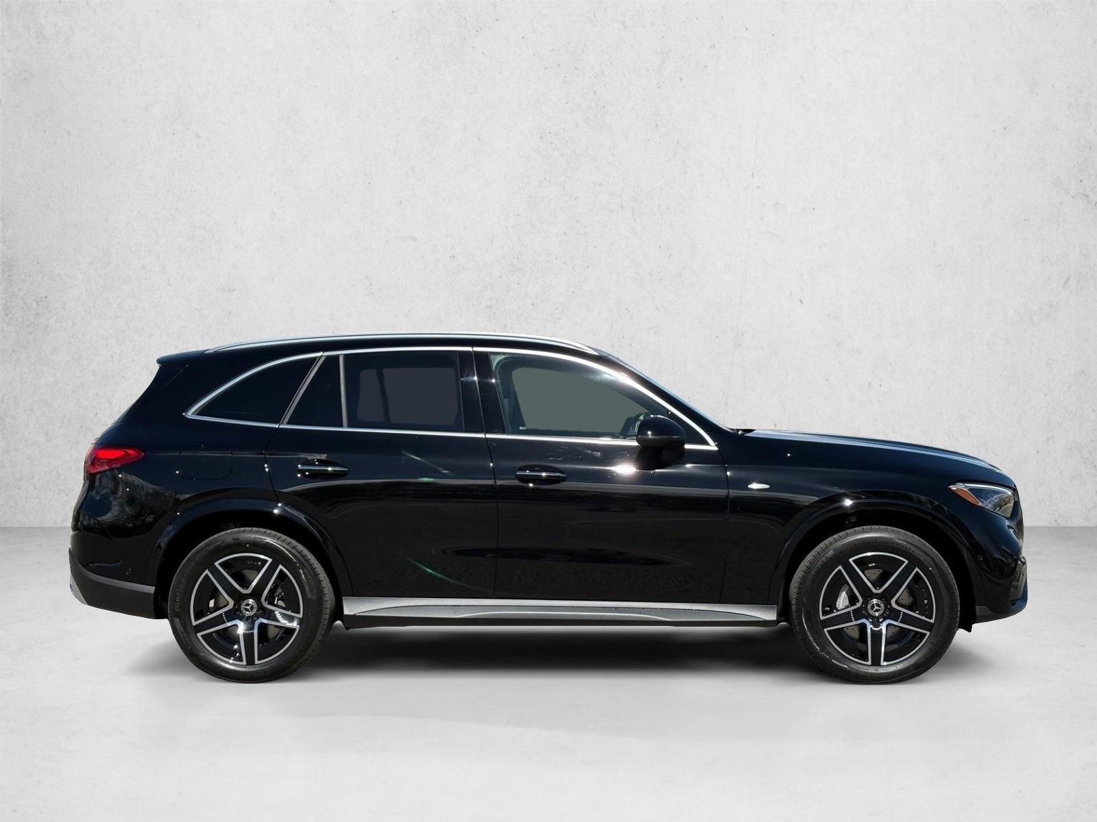 2025 Mercedes Benz GLC 350e AMG photo 4