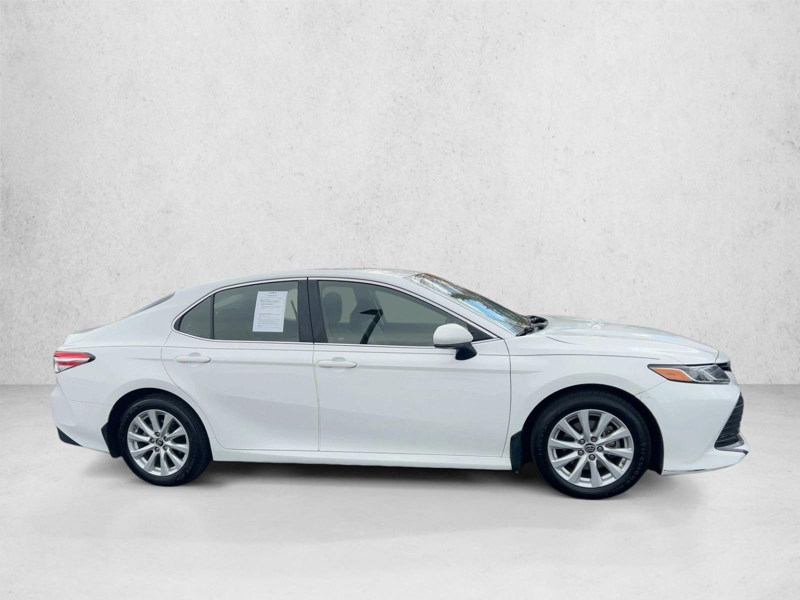 2018 Toyota Camry XLE XSE photo 4