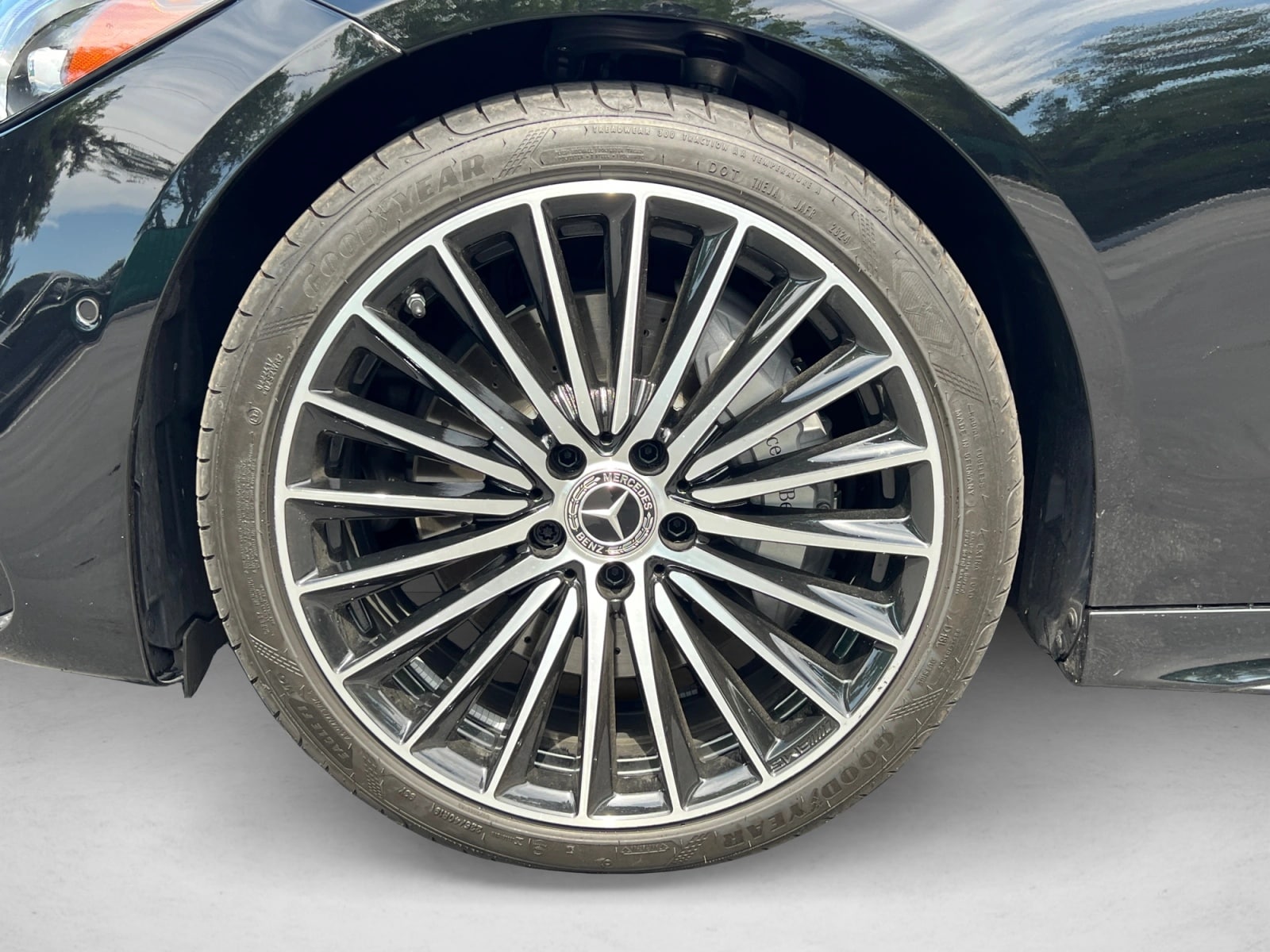 2026 Mercedes-Benz C-Class Sedan C 300 - Photo 9