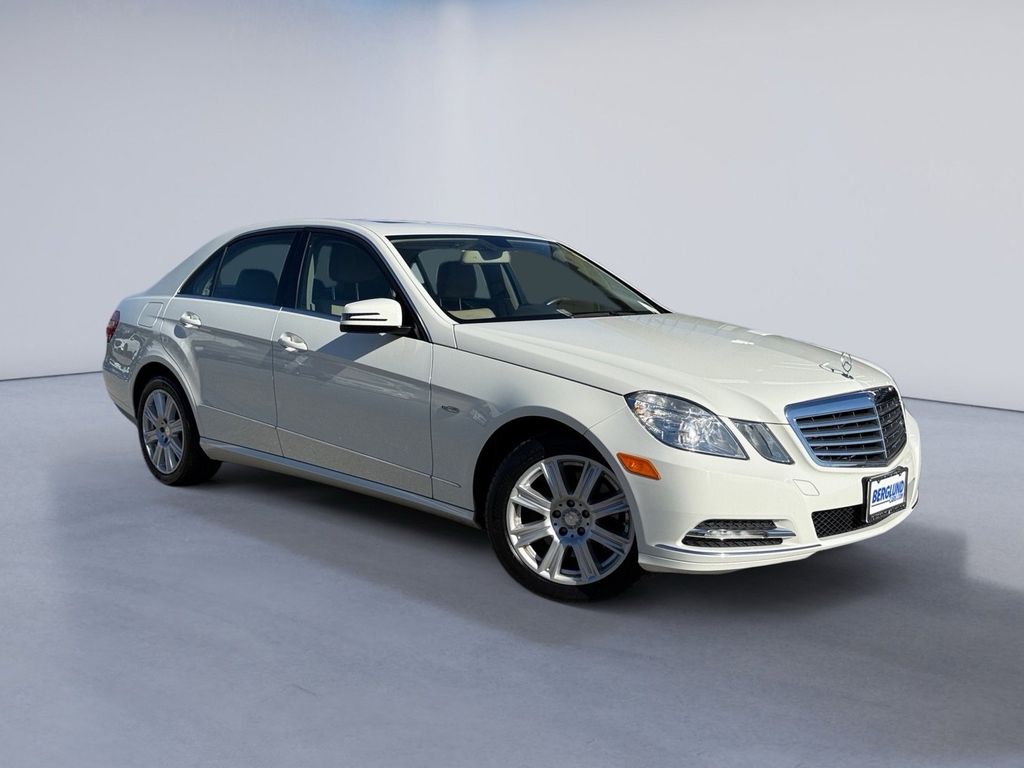 2012 Mercedes Benz E 350 4MATIC Sedan photo 2