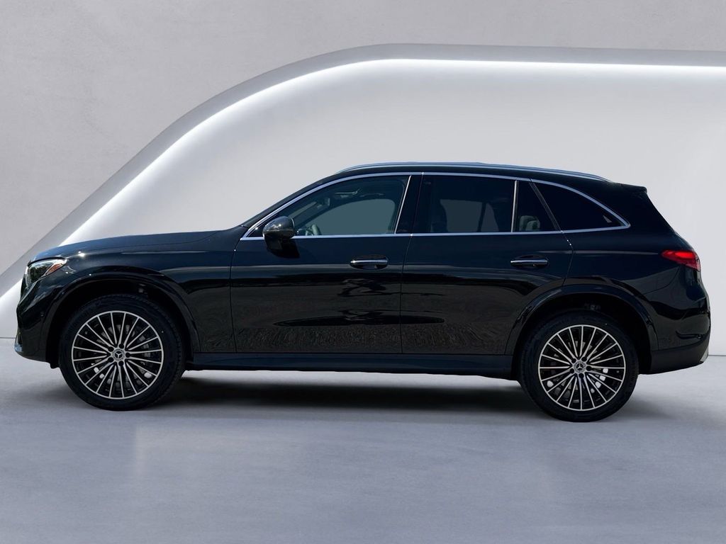 2025 Mercedes-Benz GLC Base - Photo 6