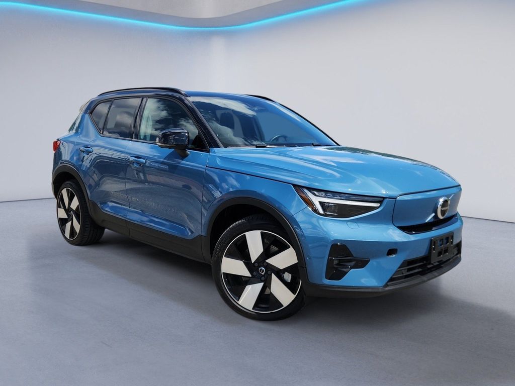 Used 2023 Volvo XC40 Ultimate with VIN YV4ED3UM3P2112229 for sale in Roanoke, VA