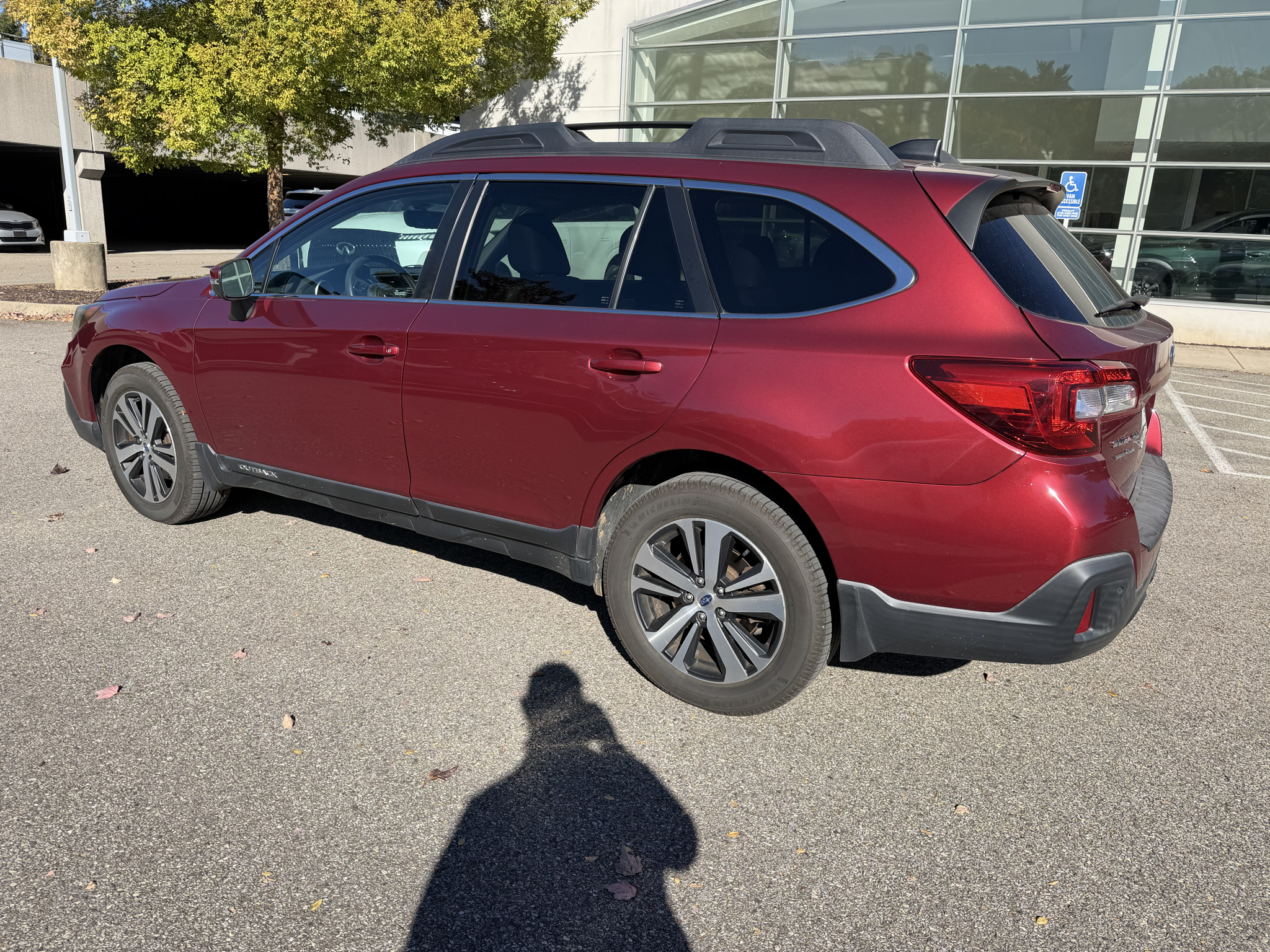 Used 2018 Subaru Outback 3.6R Limited with EyeSight, Navigation, High Beam Assist, Reverse Auto Braking, and Starlink Sport Utility