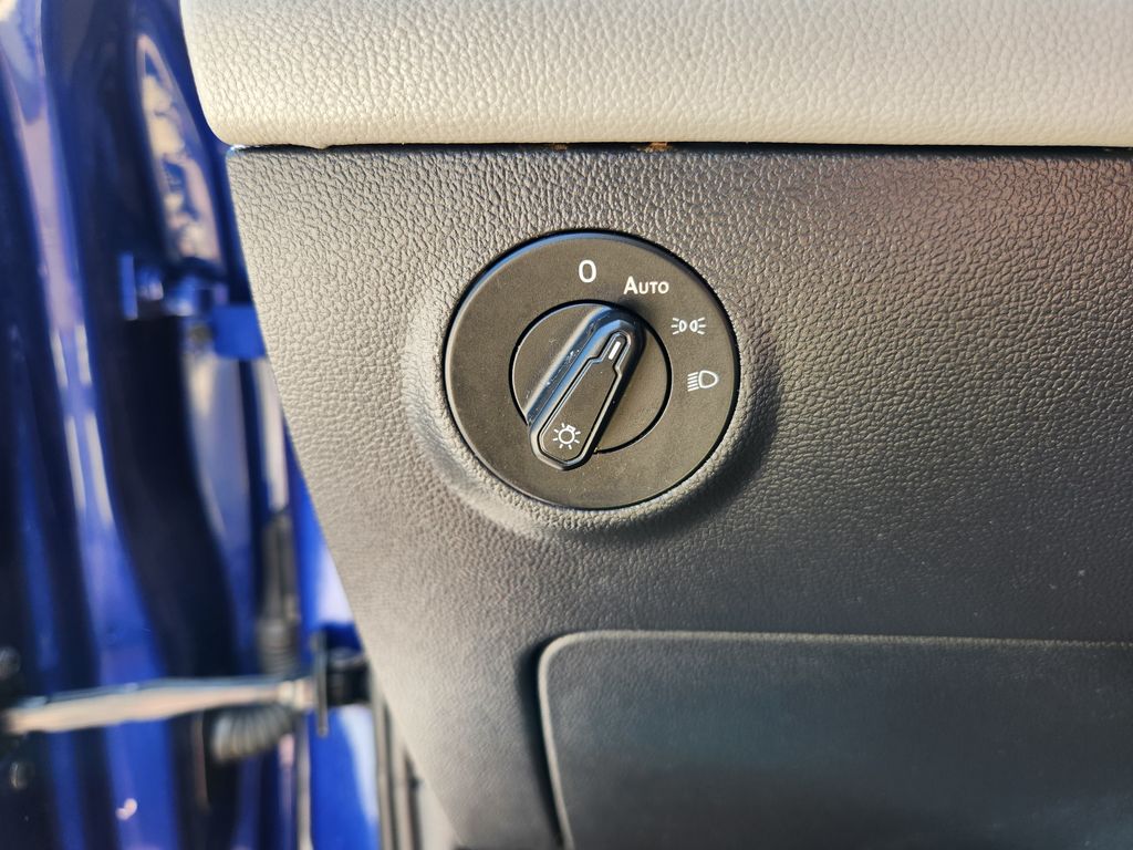 2022 Volkswagen Taos SE - Photo 17