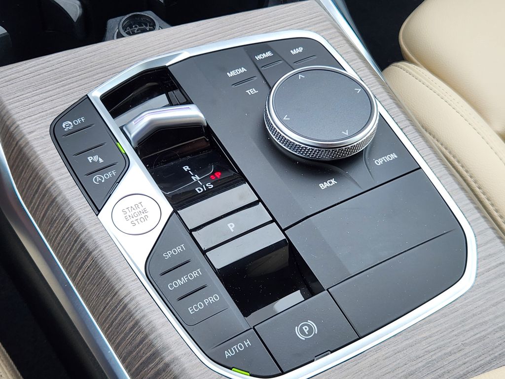 2026 BMW 3 Series 330i - Photo 27