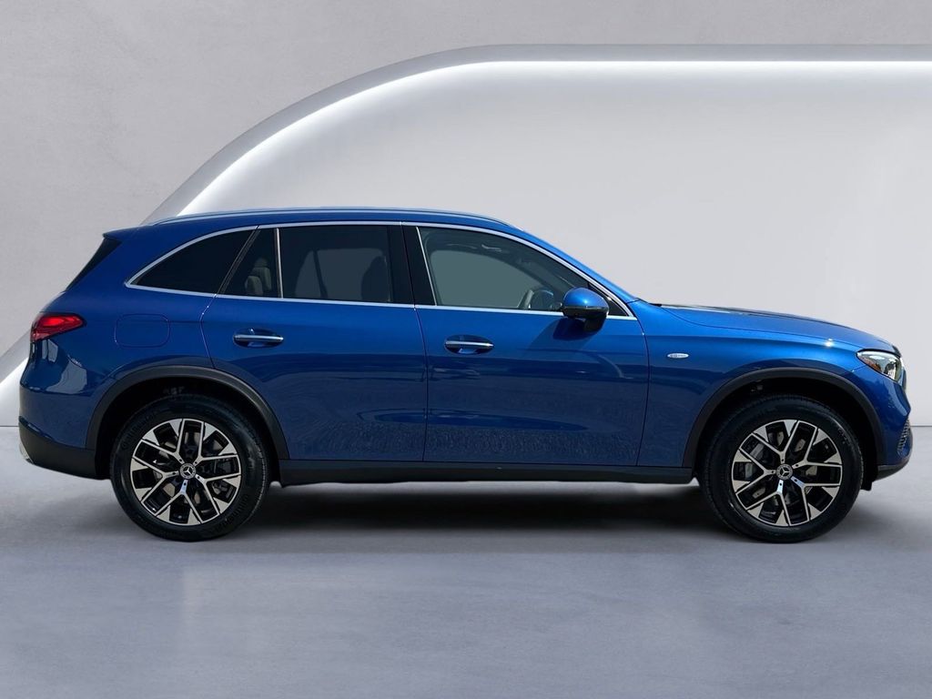 2025 Mercedes Benz GLC 350e 4MATIC photo 2