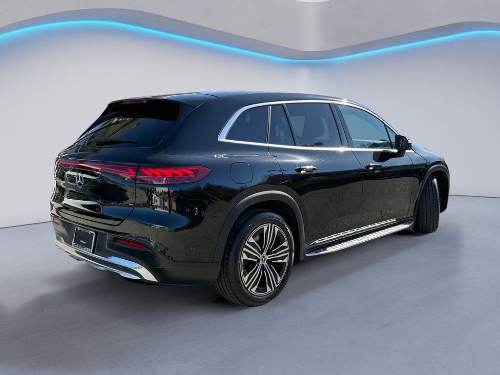 2023 Mercedes Benz EQS SUV 450 photo 4