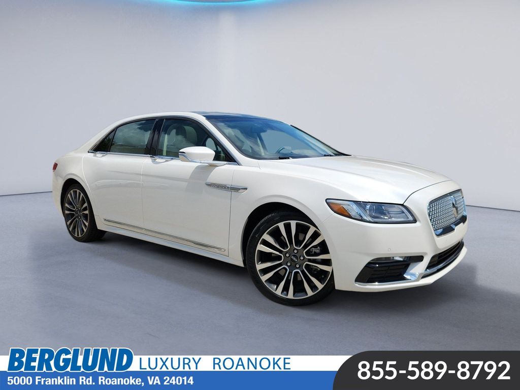 2018 Lincoln Continental Select AWD's photo