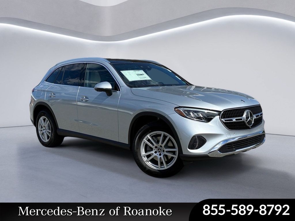 2026 Mercedes-Benz GLC Base's photo