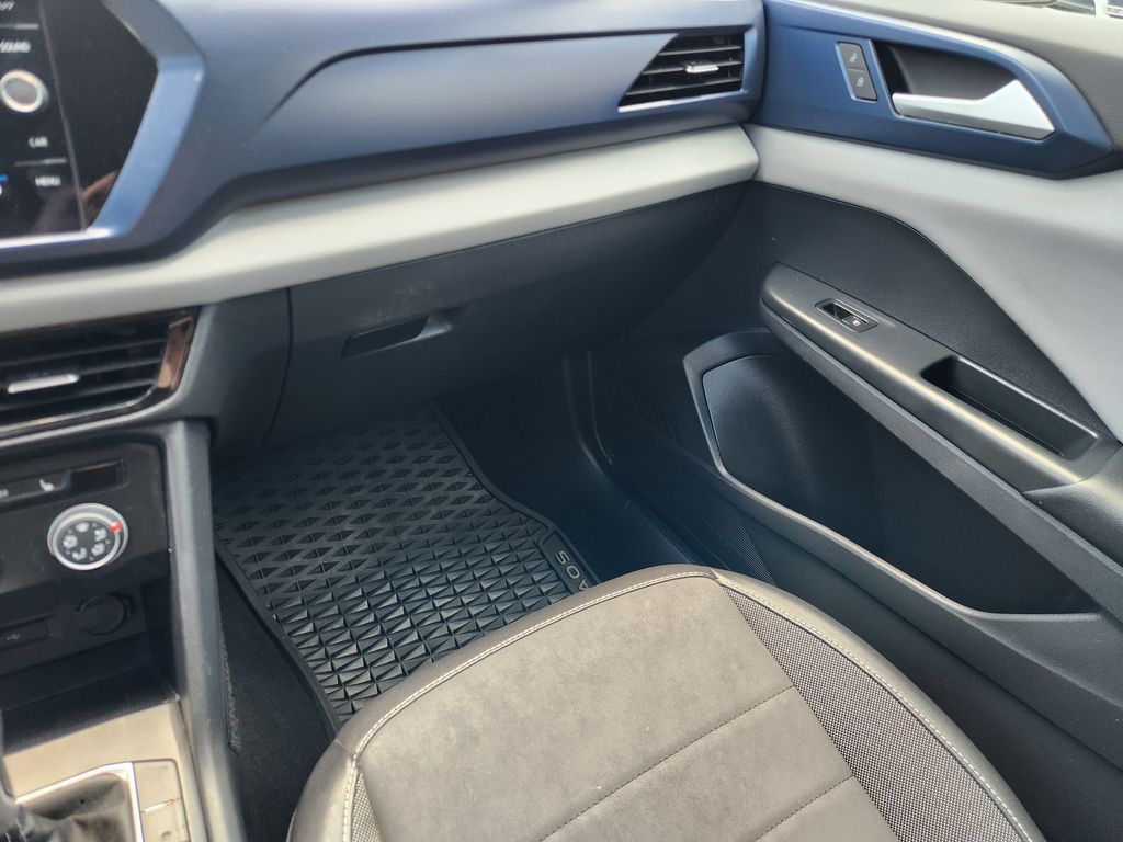 2022 Volkswagen Taos SE - Photo 29