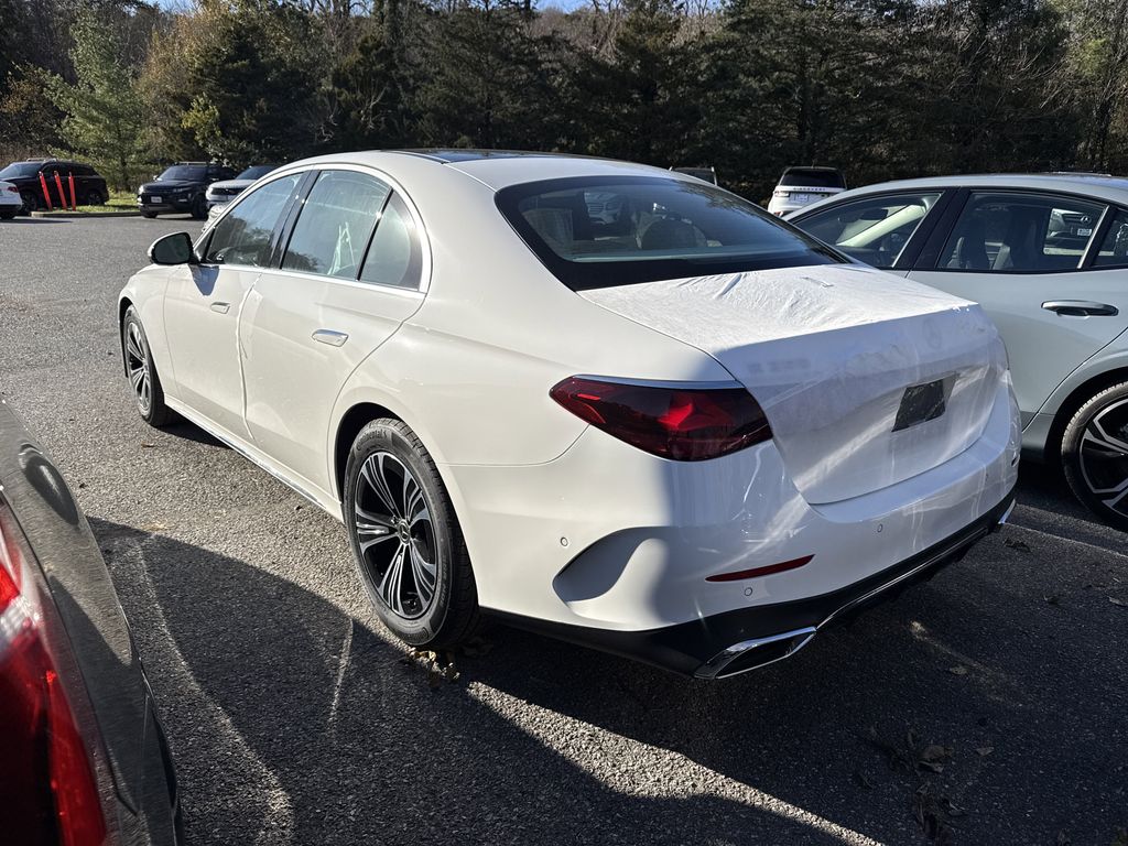2026 Mercedes Benz E 4MATIC photo 4