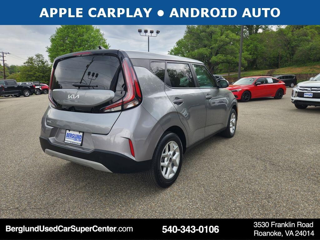 Used 2025 Kia Soul LX Hatchback
