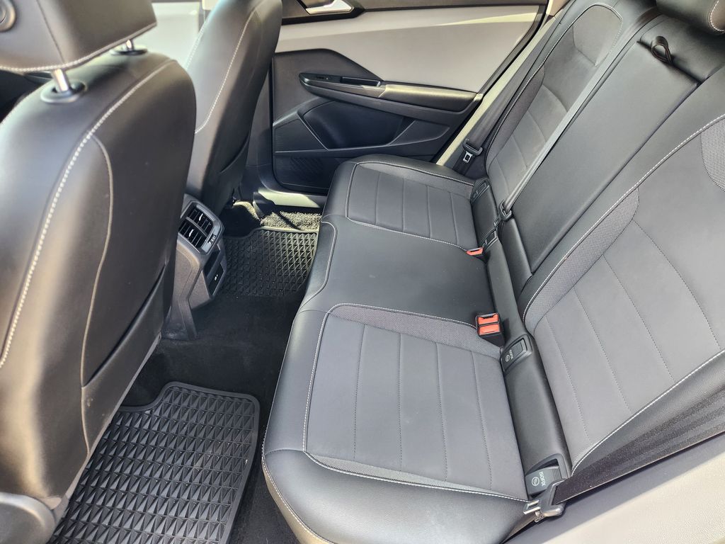 2022 Volkswagen Taos SE - Photo 10