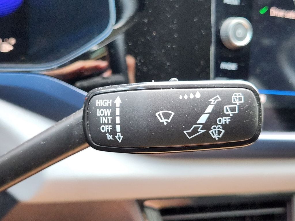 2022 Volkswagen Taos SE - Photo 34