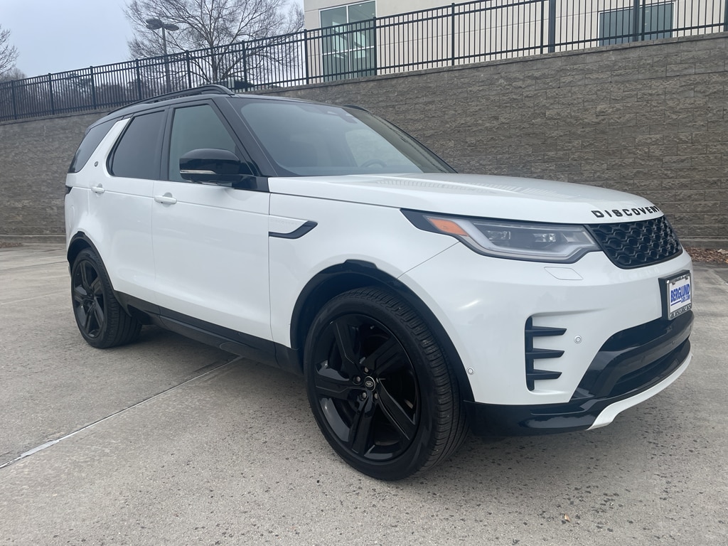 2024 Land Rover Discovery Dynamic SE's photo