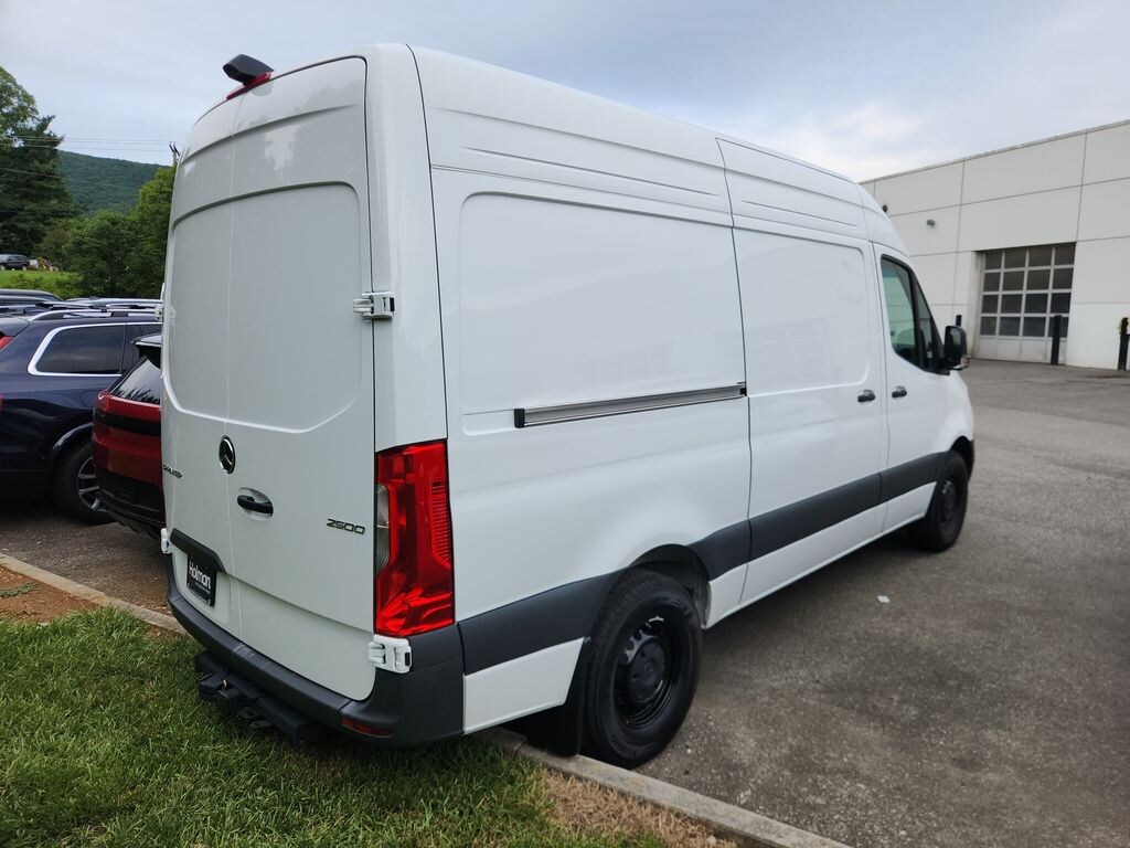 New 2025 Mercedes-Benz Sprinter 2500 Standard Roof 4-Cyl Diesel Cargo Van