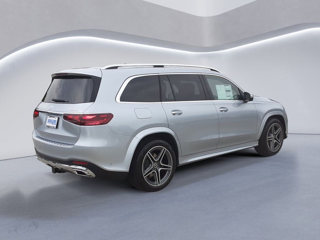 2025 Mercedes Benz GLS 450 4MATIC photo 4