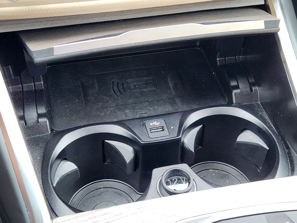 2026 BMW 3 Series 330i - Photo 26