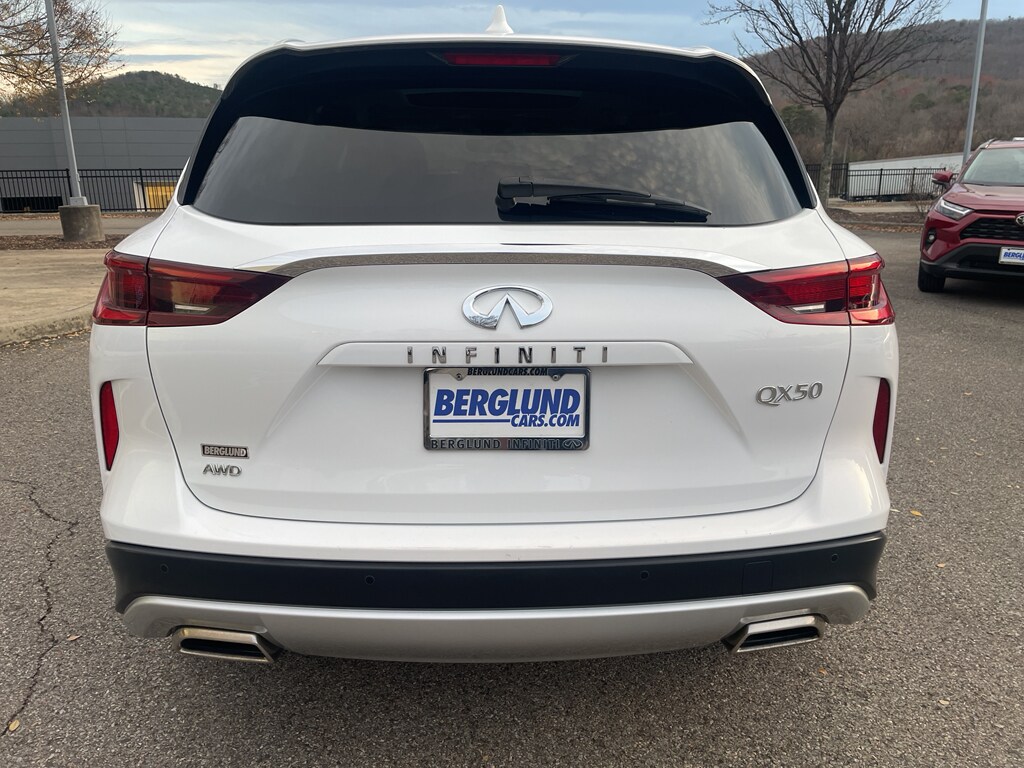2023 Infiniti QX50 Luxe photo 4