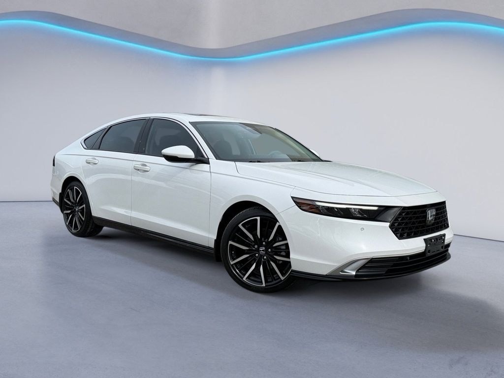Used 2023 Honda Accord Hybrid Touring w/BSI Sedan