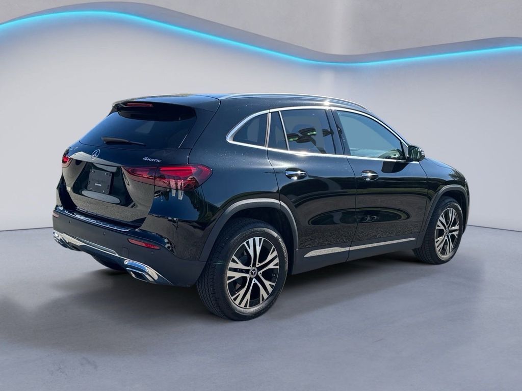 2025 Mercedes Benz GLA 250 4MATIC photo 3