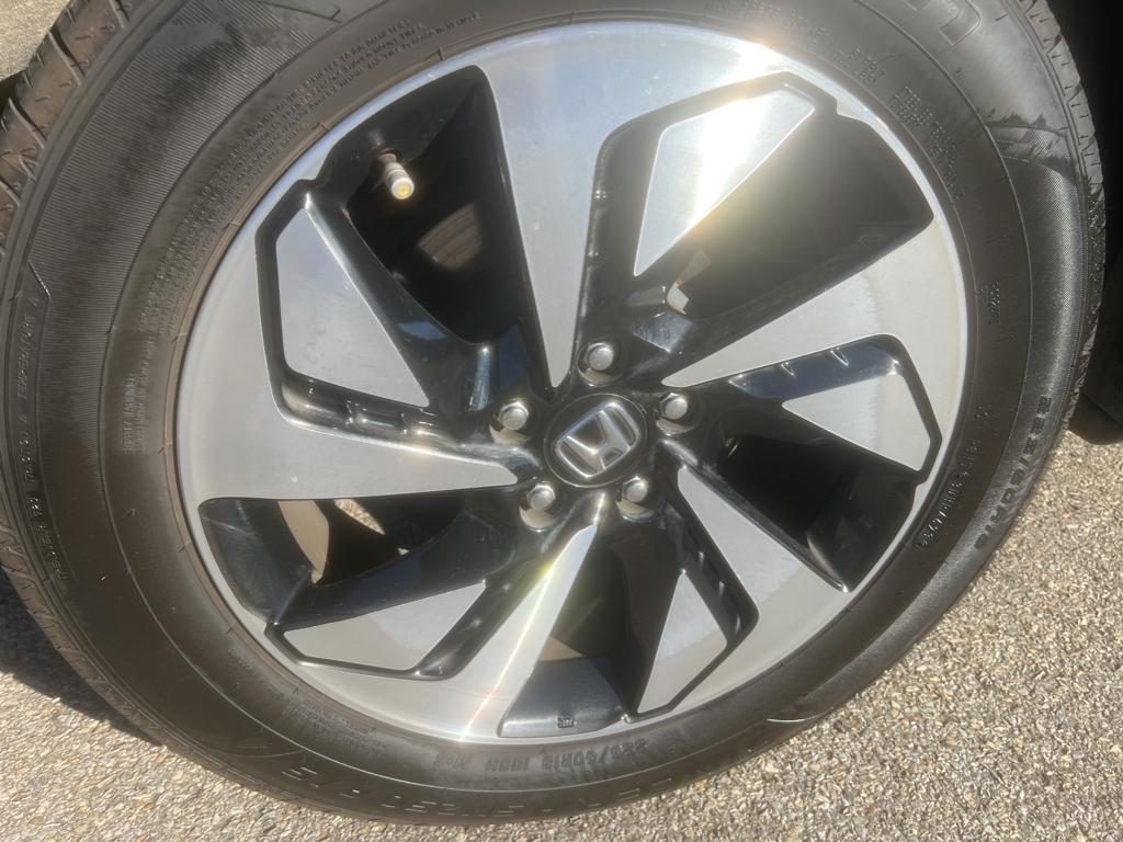 2016 Honda CR-V Touring photo 3