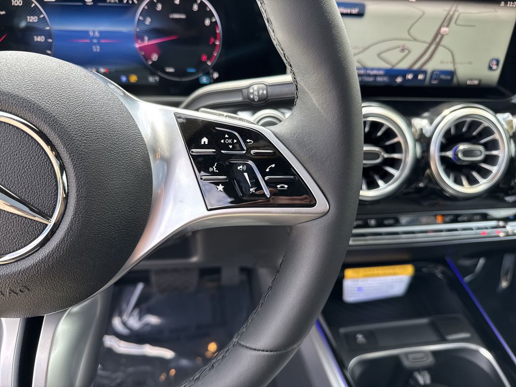 2025 Mercedes-Benz GLB Base - Photo 22