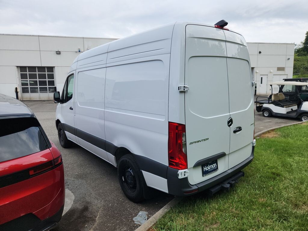 New 2025 Mercedes-Benz Sprinter 2500 Standard Roof 4-Cyl Diesel Cargo Van