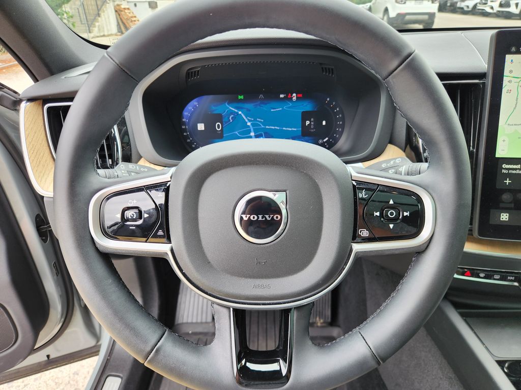 2026 Volvo XC60 Plus - Photo 19
