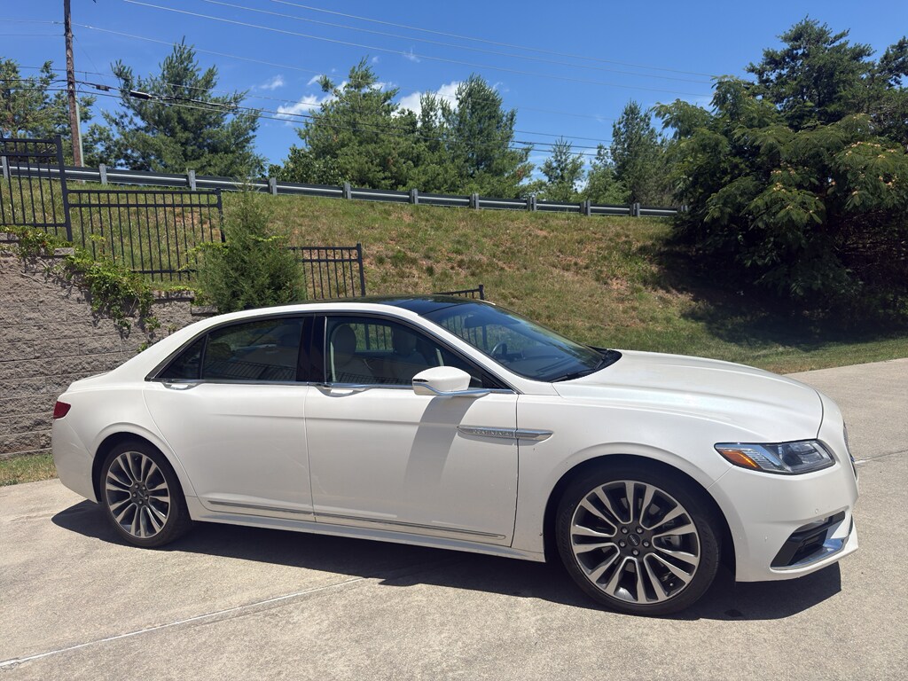 Used 2018 Lincoln Continental Select Sedan