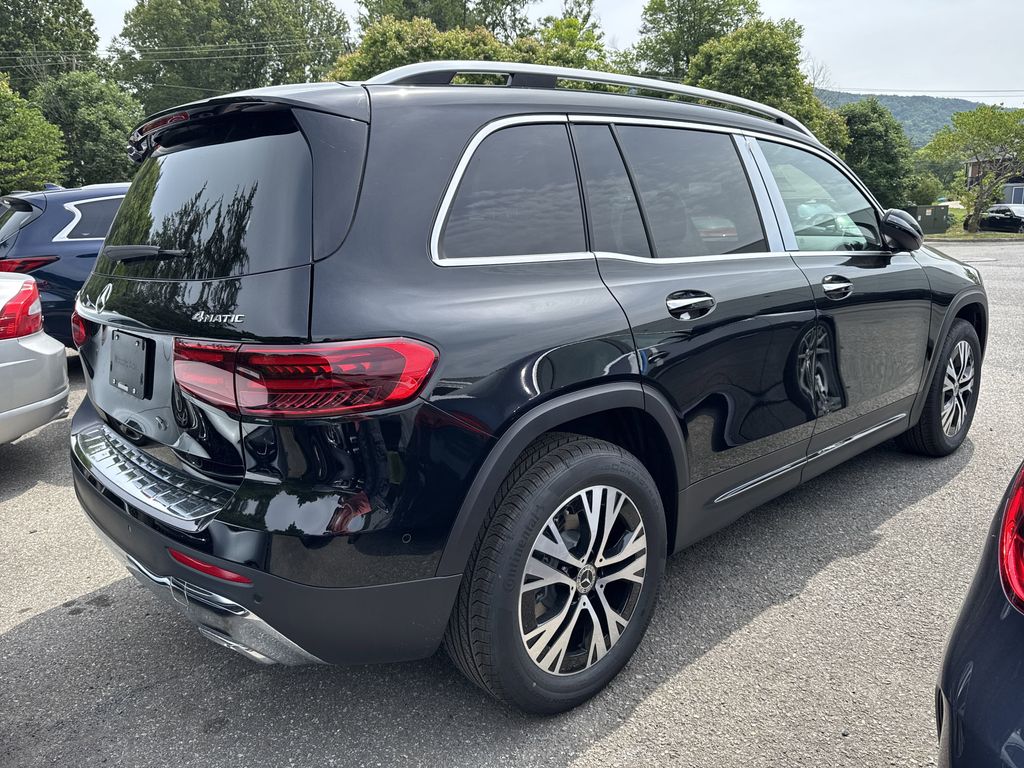 2025 Mercedes Benz GLB 250 4MATIC photo 3