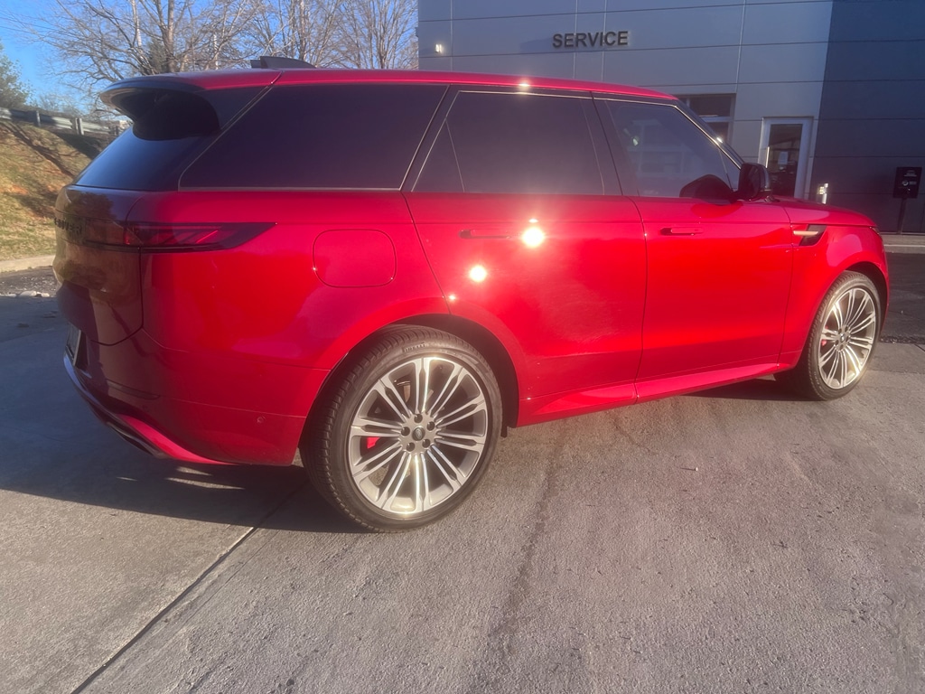 Used 2024 Land Rover Range Rover Sport Dynamic SE Sport Utility