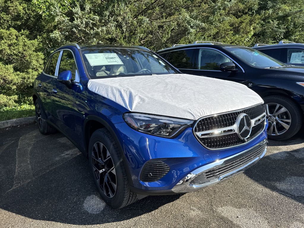 2025 Mercedes Benz GLC 350e 4MATIC photo 2