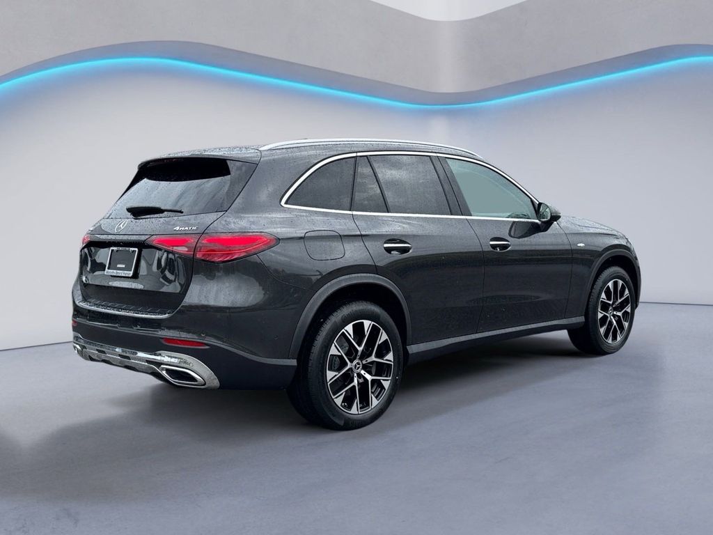 2025 Mercedes Benz GLC 350e 4MATIC photo 3