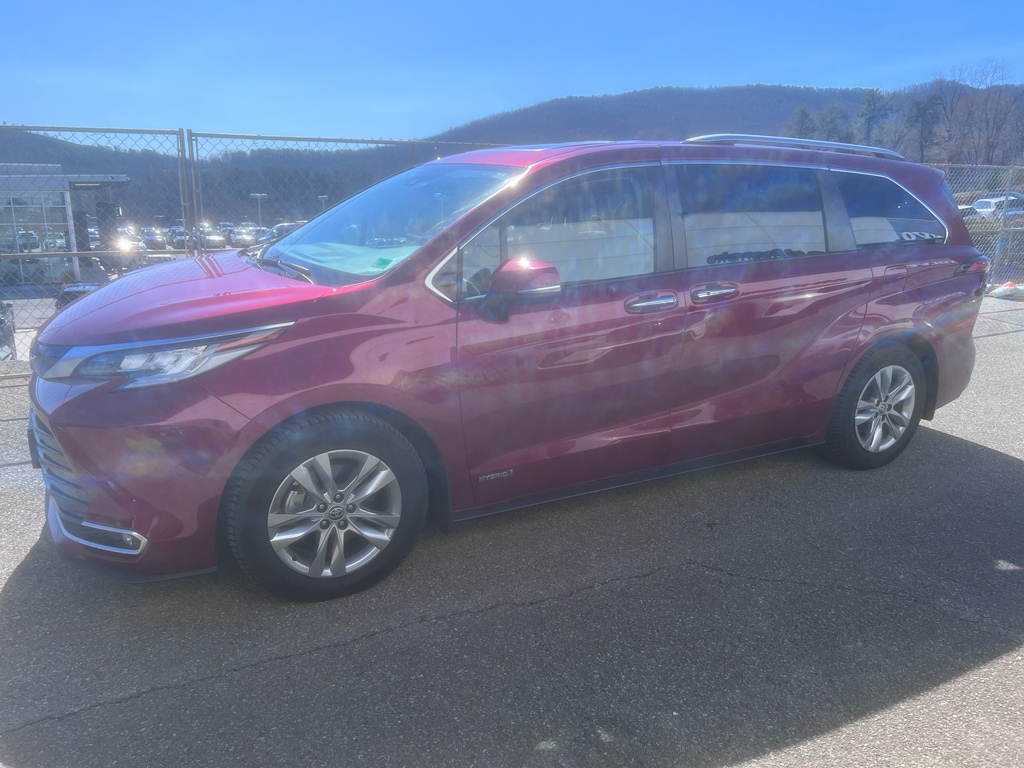 Used 2021 Toyota Sienna Limited 7 Passenger Passenger Van