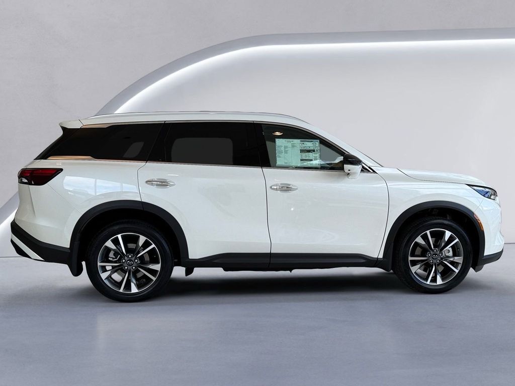 2025 Infiniti QX60 Luxe photo 3