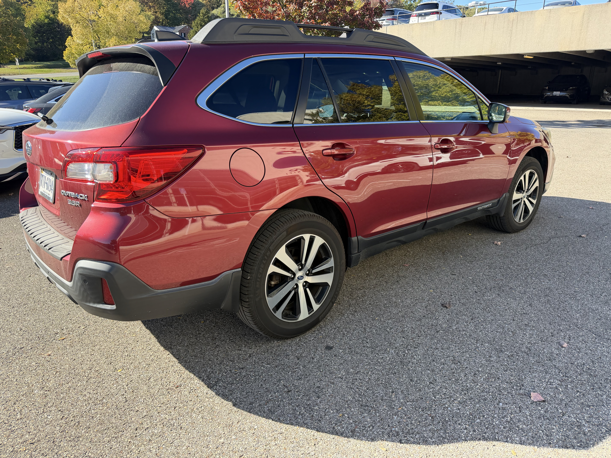 Used 2018 Subaru Outback 3.6R Limited with EyeSight, Navigation, High Beam Assist, Reverse Auto Braking, and Starlink Sport Utility