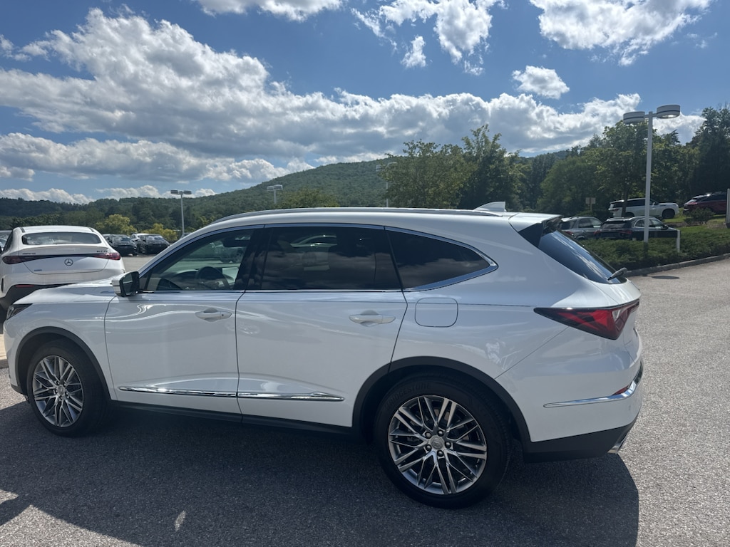 Used 2022 Acura MDX SH-AWD with Advance Package Sport Utility